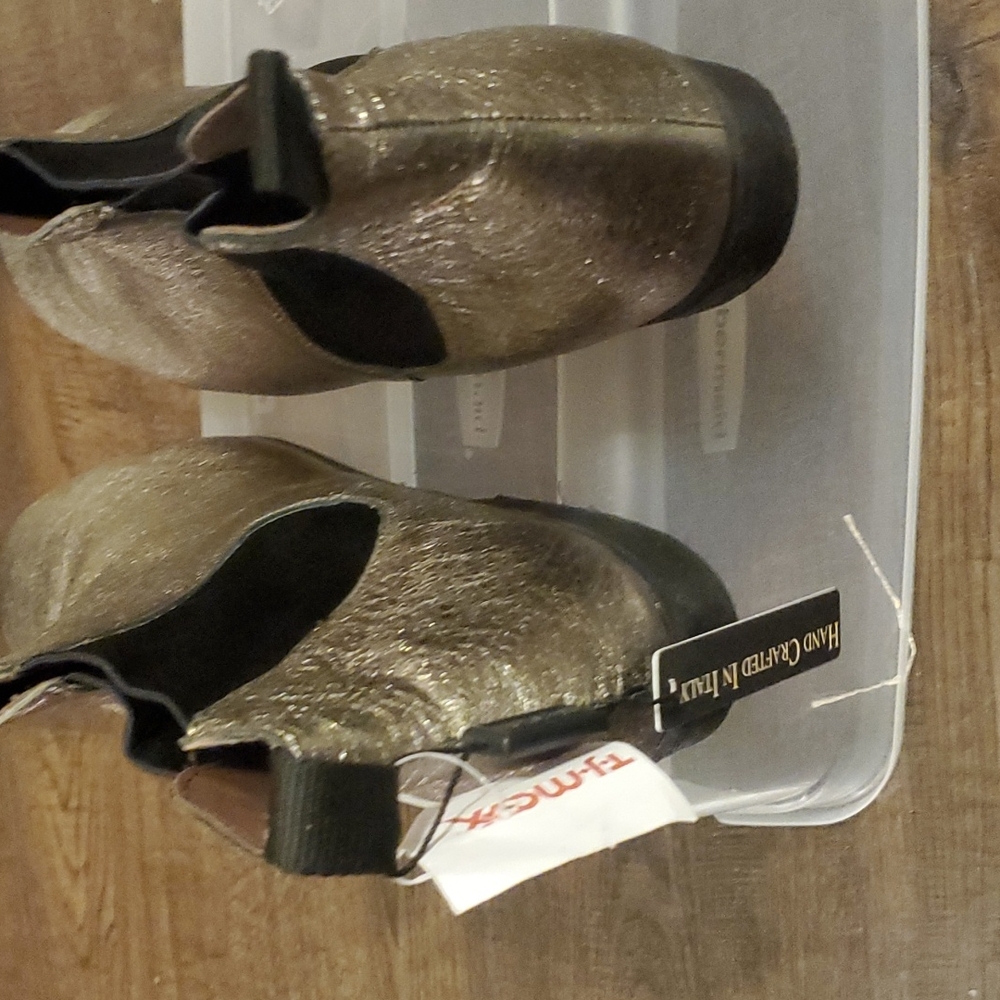 Boots - Picture 4 of 7